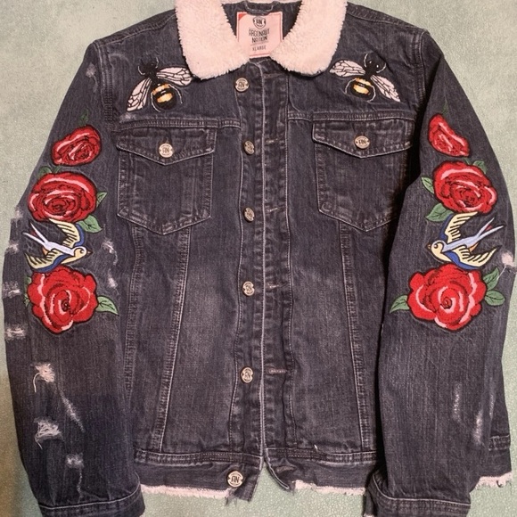 Men's Denim Jacket with Red Floral and Bird Embroidery and Tiger Size XL - Picture 1 of 9